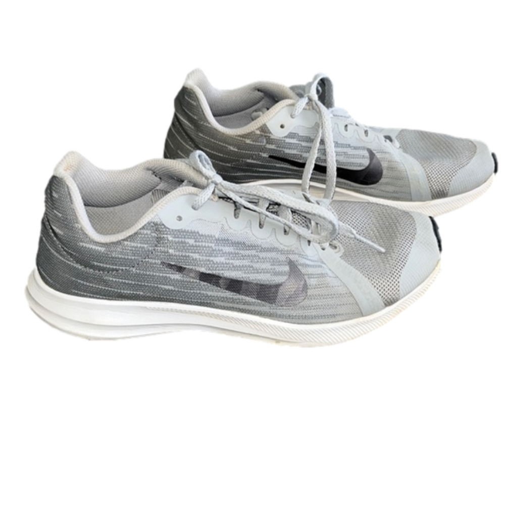 - NIKE Downshifter tennis shoes